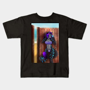 Neah'an: Beach changing room selfie - Tube Bikini Kids T-Shirt